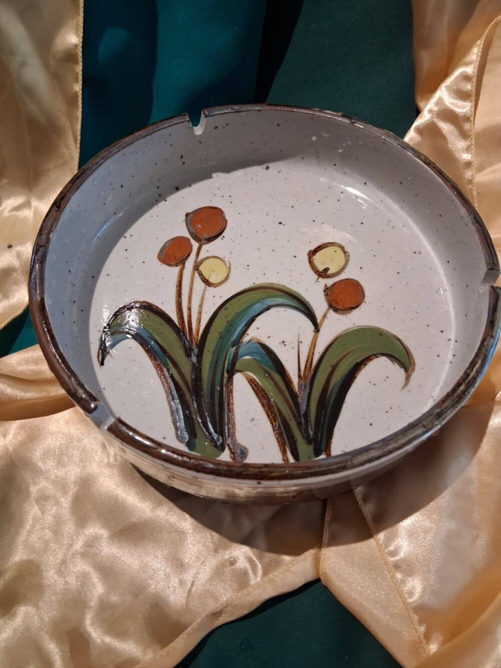 Vintage Mid Century Studio Pottery Hand-Painted Floral Catchall Ashet Trand
